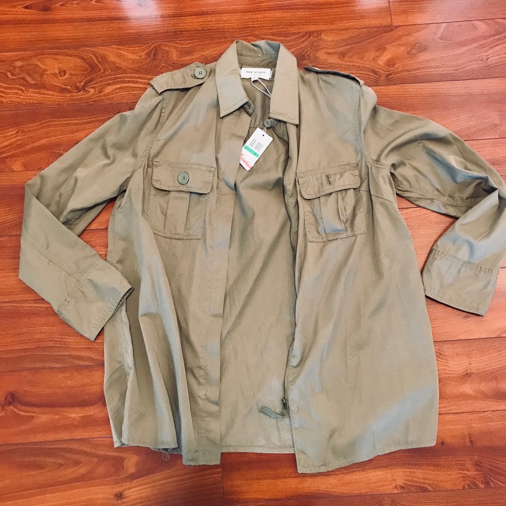 Max Studio London Full Zip Shirt (NWT/Large)